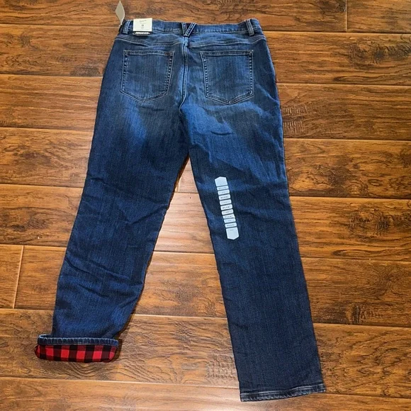 Duluth Trading Co Women's Classic lined Indigo Straight Jeans - Picture 8 of 8